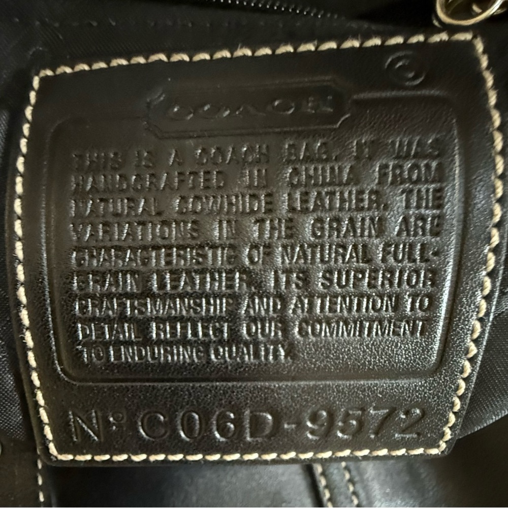 Authentic Coach Hampton Black Leather Tote Bag! - Picture 14 of 16